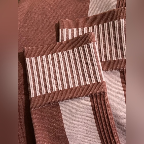 Fabletics High Waisted Color Block Leggings - Picture 5 of 8